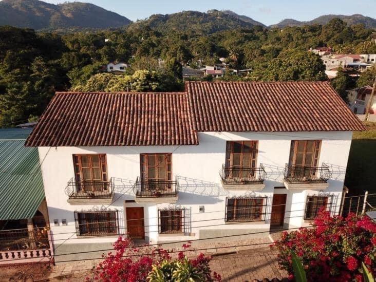 Вилла La Casa De Don Santiago Townhouse Copan Экстерьер фото